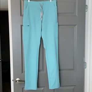 Figs yola skinny scrub pants